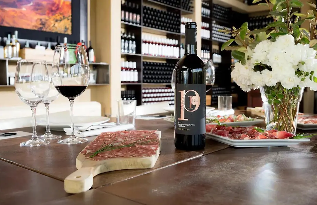 Villa Mandorlo - Pomaio Wines & Hospitality-1
